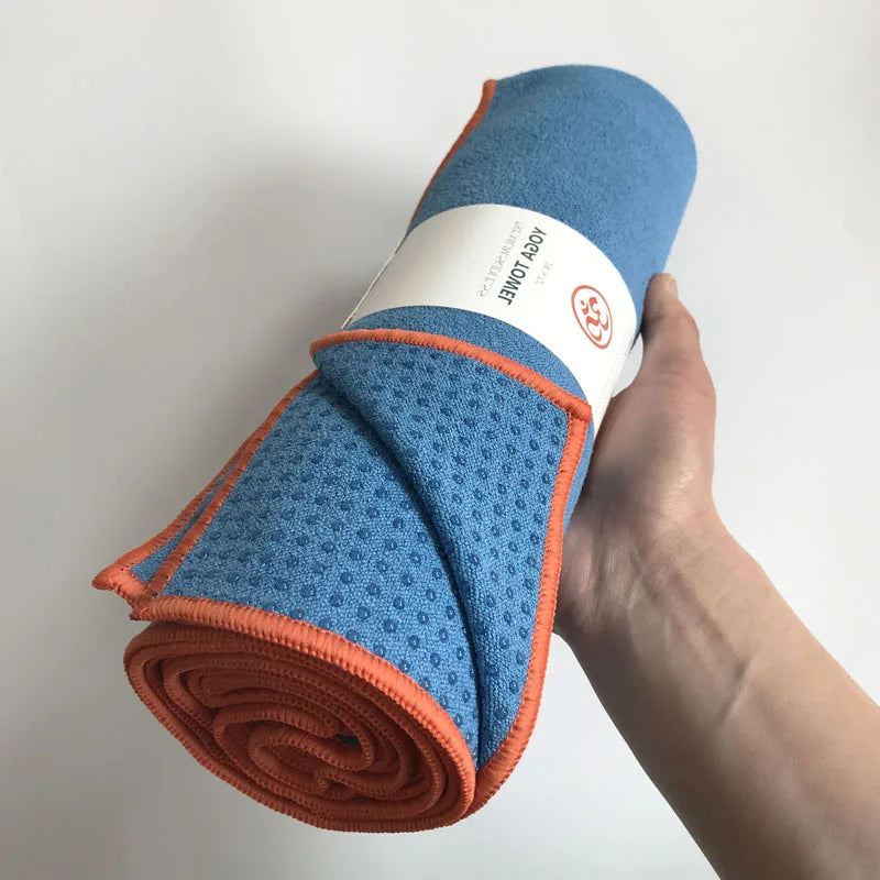 Tapis de yoga antidérapant portable microfibre  bleu ciel - Les Rituels d'Isabelle