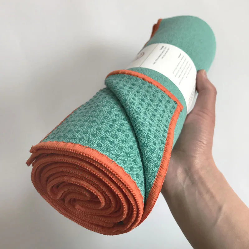 Tapis de yoga antidérapant portable microfibre  vert- Les Rituels d'Isabelle